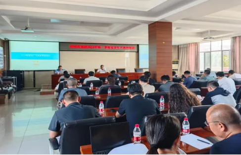 市城投集團公司組織召開二季度暨“安全生產(chǎn)月”安全教育培訓(xùn)